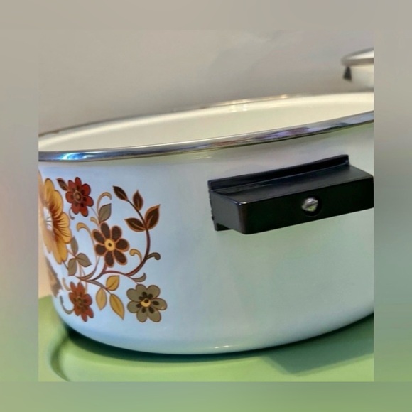 Vintage Harvest Floral Enamel Dutch Oven Pot Enamel Cookware Retro Kitchen Decor - Picture 7 of 10